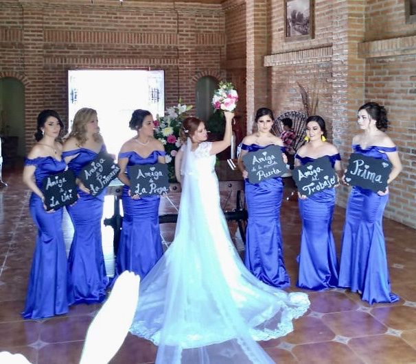 Damas de honor en color azul rey💙 16