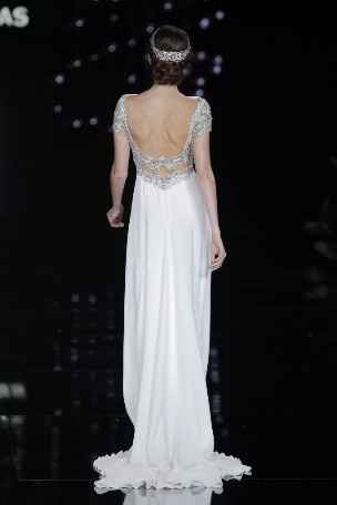 vestido con escote 