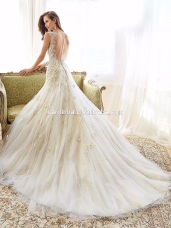 vestido con escote 