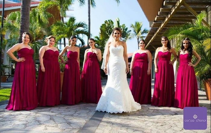 ¿Qué vestido escogerías para tus damas? - 1