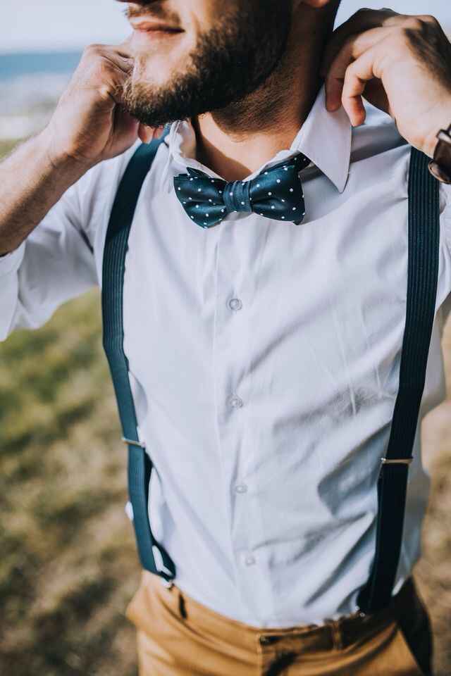 fm con moño y tirantes 🕺🏼 - 18