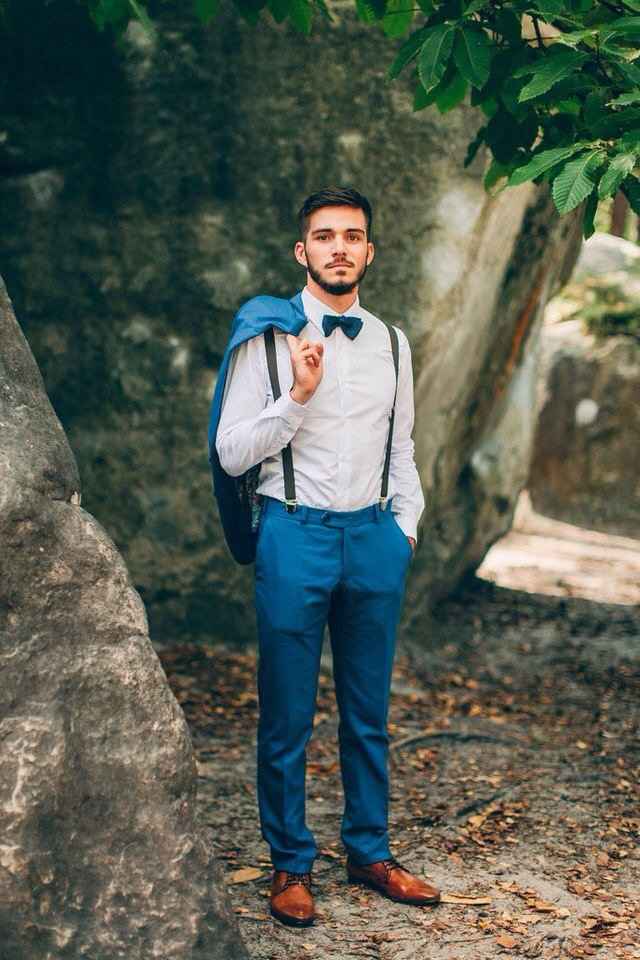 fm con moño y tirantes 🕺🏼 - 19