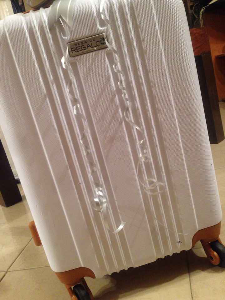 Mesita de regalos 💎 - 1