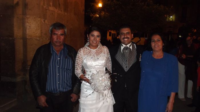 Mis Tios Roberto y Roselia