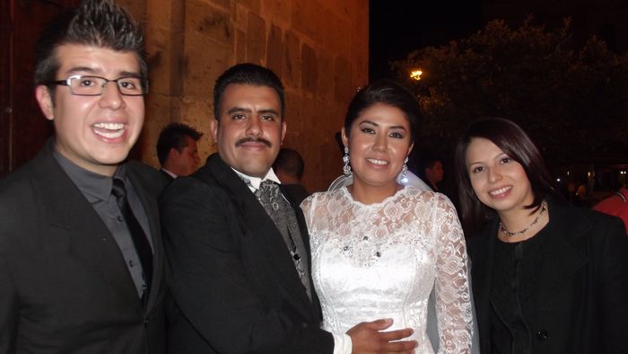 Cesar y su novia Nubia el hemano menor de mi Esposo