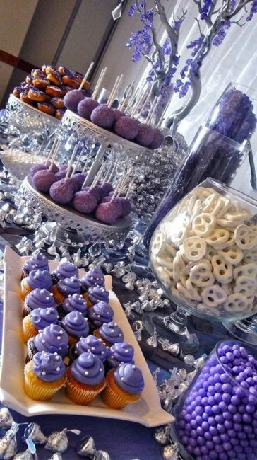 Pastel o mesa de postre - 1