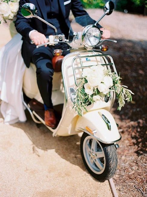 4) Motocicleta 