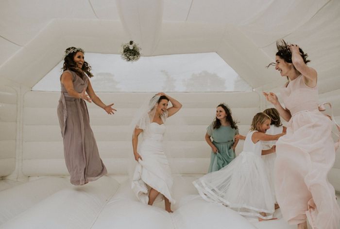 Inflables para que se diviertan como niños en tu Boda 🙆🙆‍♂️ 17