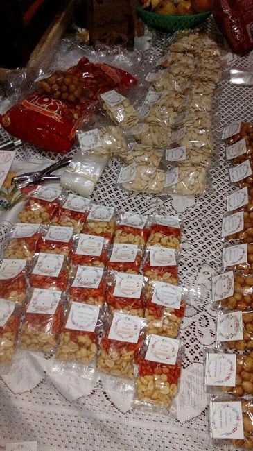 Mesa de dulces , botanas , frutas ,postres - 4