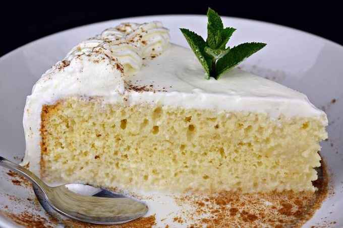 A) De tres leches