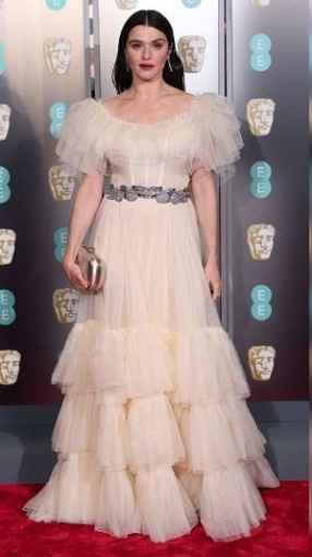 ¿Novias con vestido de otro color? Rachel Weisz tiene el modelo ideal para dar el "Sí" en un hermoso