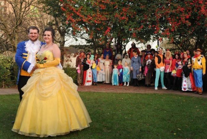 Boda inspirada en "la bella y la bestia" 13