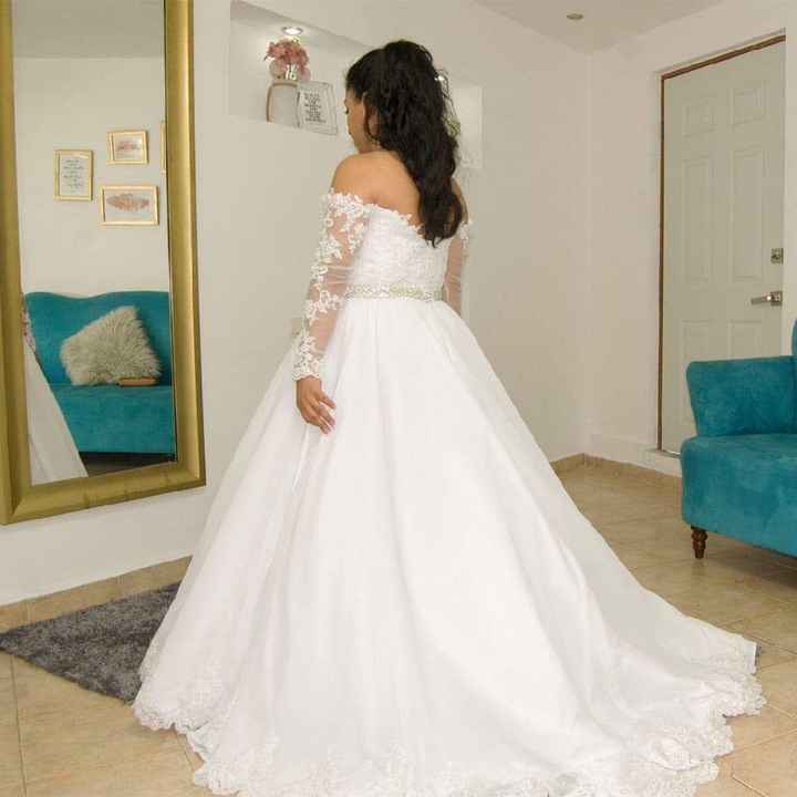 ¿cuánto gastaron en su vestido? - 1
