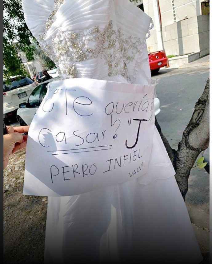 Cuelga vestido de Novia 🤣 - 2