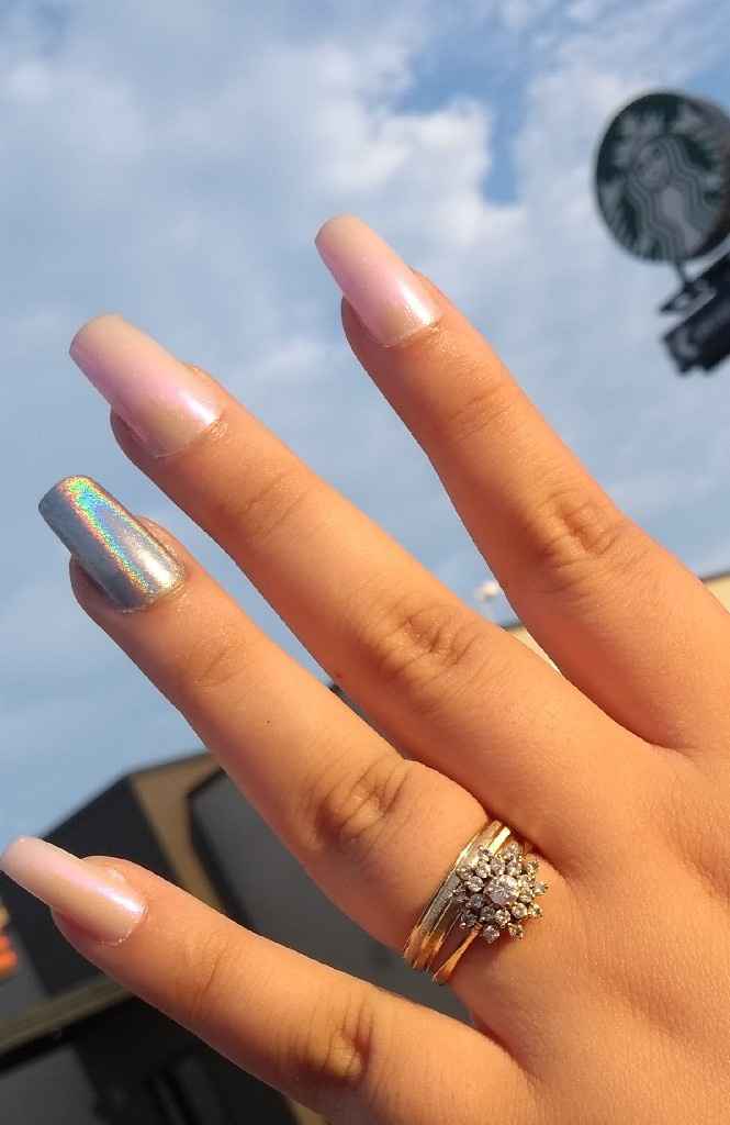 Quiero ver sus anillos. ¡me fascinan! 🐝 - 1