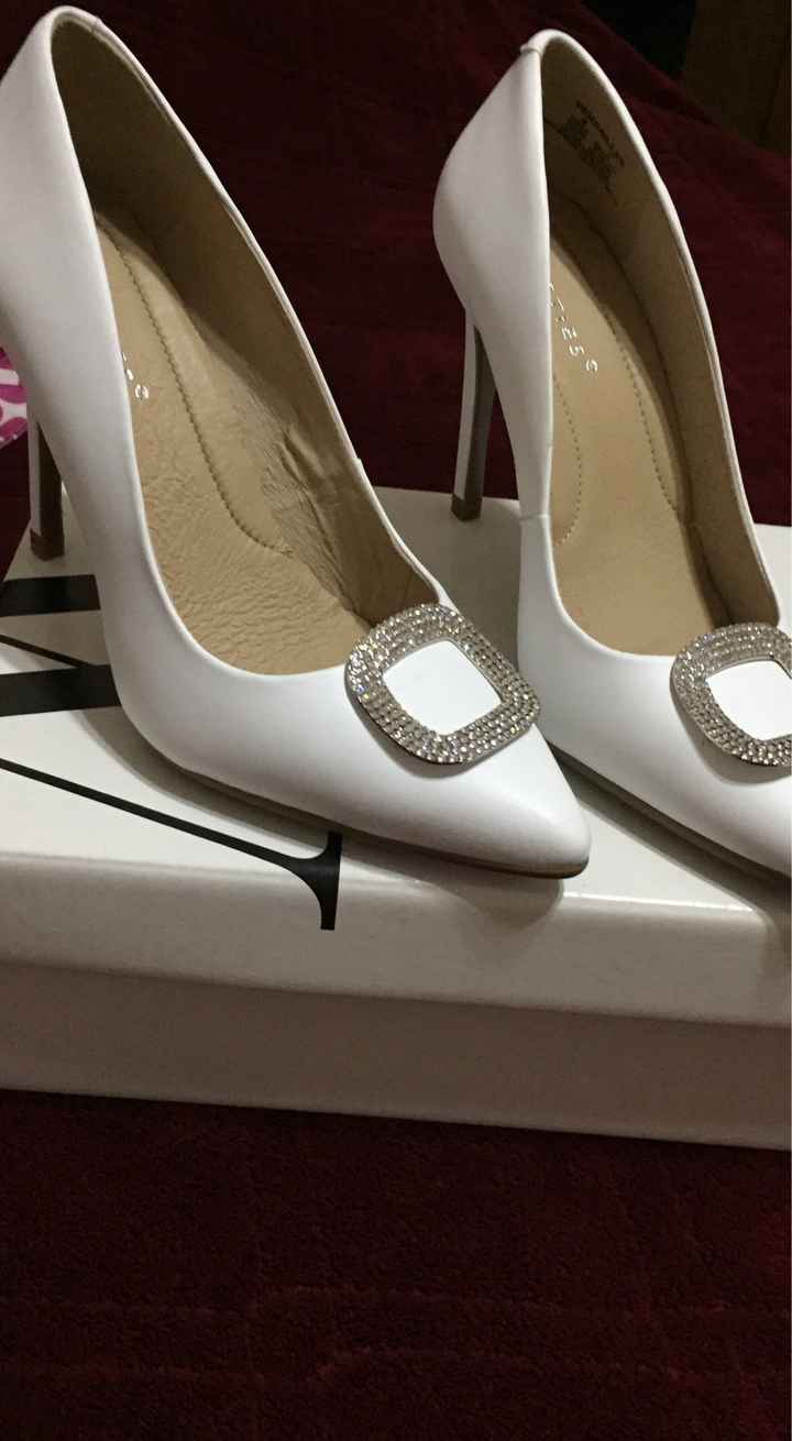  Le dije que si a los zapatos! - 1
