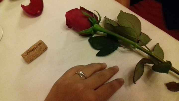 Cuál fue la primera foto con su anillo? y a quien se la enviaron?? - 1