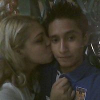 Sube una foto más antigua con tu pareja - 1