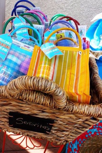recuerdos en bolsas tipicas