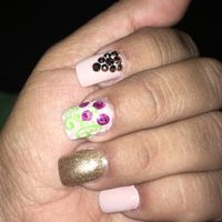 Uñas......... cual de estas fotos escojen .. - 1