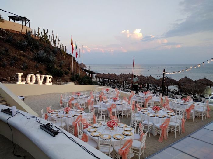 Que color elegirían para una boda de playa - 1