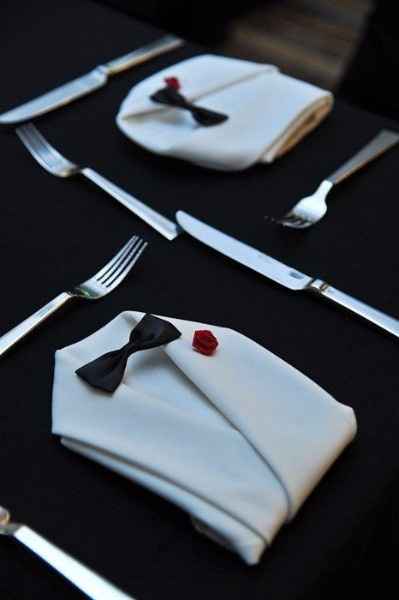 FOOD & BEVERAGE: RESTAURANT SERVICE  Doblar servilletas, Servilletas de  boda, Doblar servilletas para boda