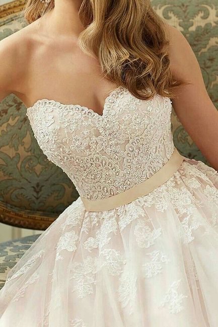 Vestidos en corte corazón - 2