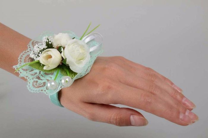 corsage