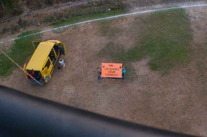 Mi novio me preparo una sorpresa en un globo aerostático para darme el anillo y antes de despegar el