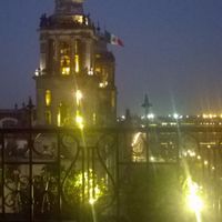 La catedral de noche