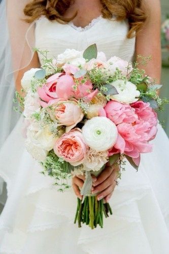 Peonias y rosas