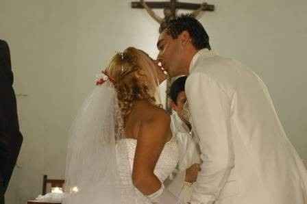 BESAR A LA NOVIA