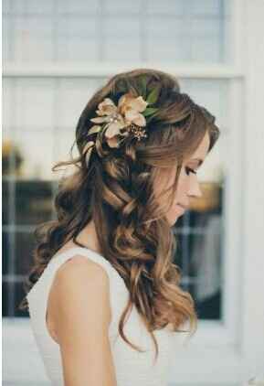 Peinados semi recogidos: tendencias para novias del 2016 - 1