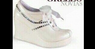 Que tipo de zapatos les gutarian usaran ..... - 1