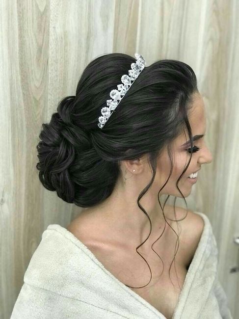 Peinados  con corona / tiara 2