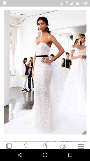 ¿usarías un vestido negro o con aplicación negra? - 1