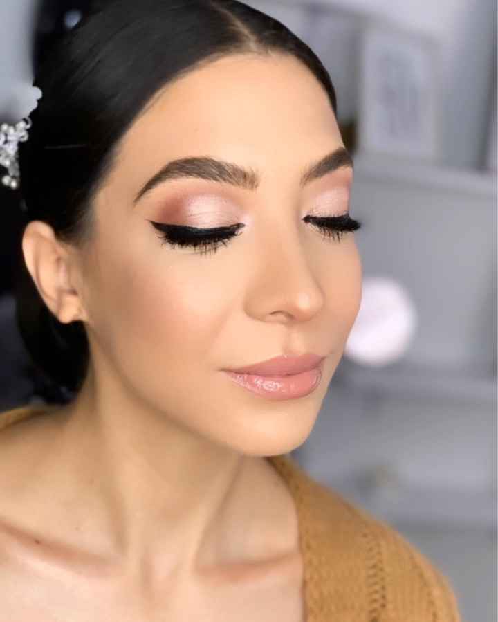 Maquillaje y Peinado - 1