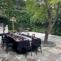 Acomodo mesas de invitados - 1