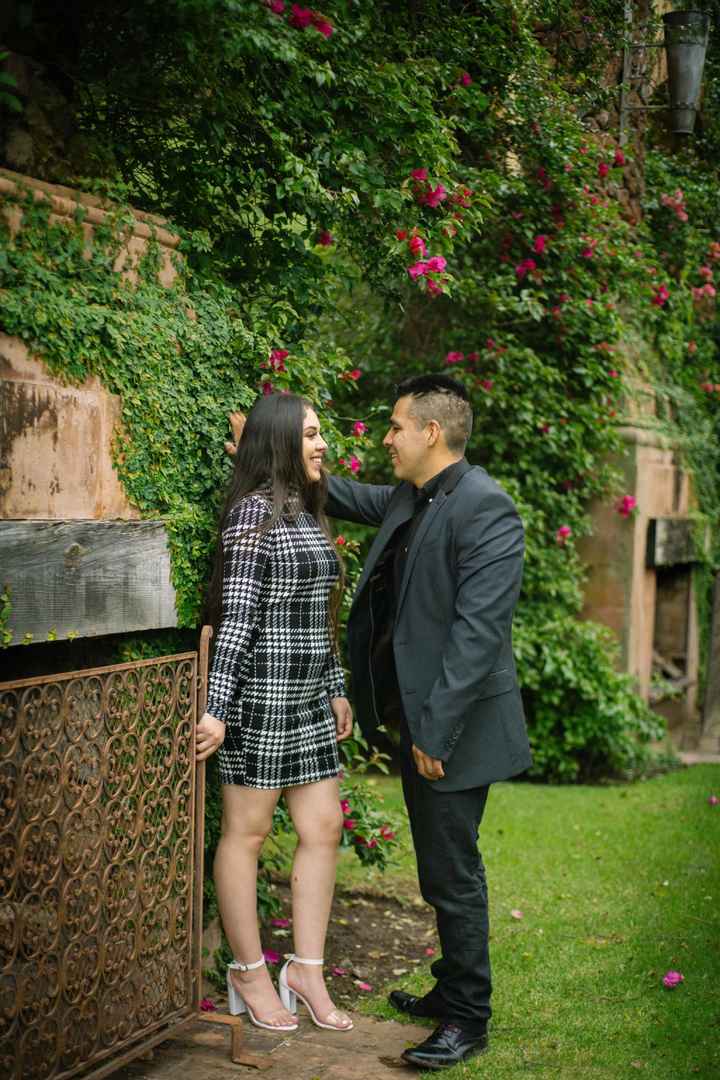 Ayuda!! Para elegir foto de la entrada del salón (caballete) - 2