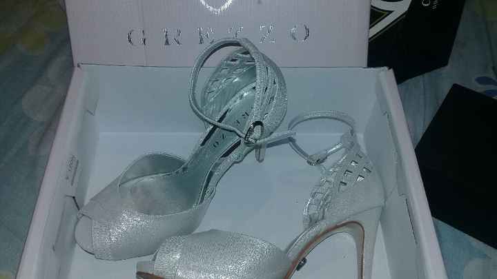 Avances a 24 días. Argollas y zapatillas - 1