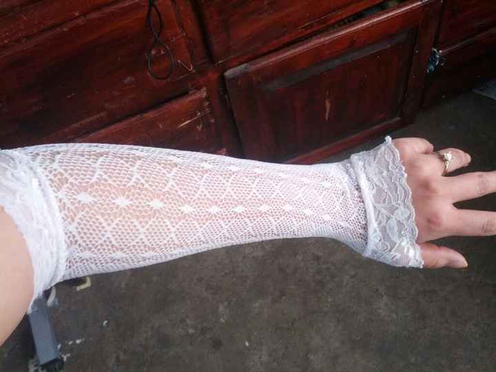 Qué tipo de escote llevara su vestido? Corazon, straplees, cuadrado, redondo, halter, mao? - 2