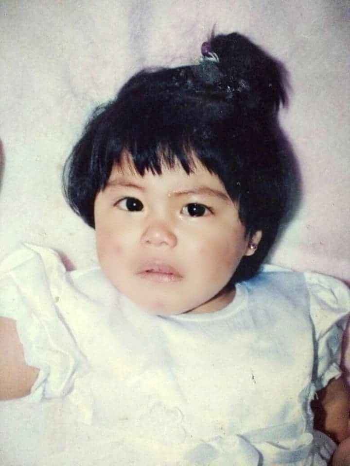 Esta soy yo de muy chiquita XD!
