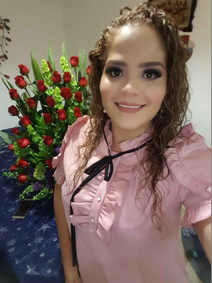 el arreglo floral que me envio Ulises el día de la cena de compromiso con nuestras familias!!!