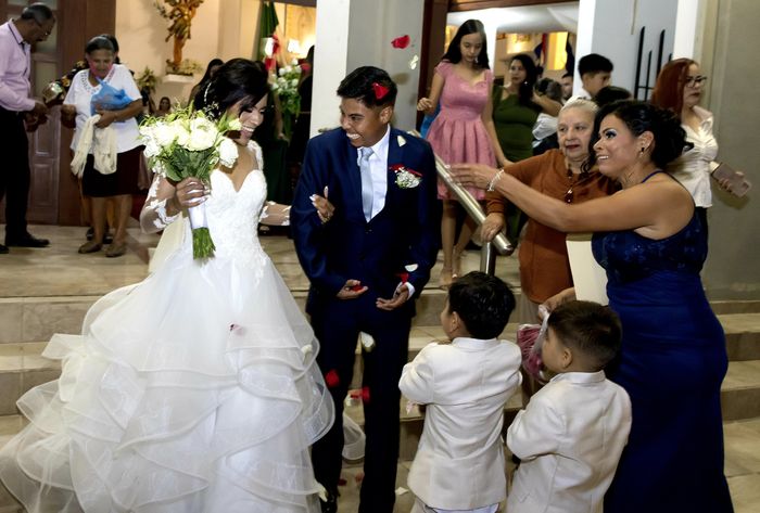 Bodas reales 2022: Postea tu foto más divertida de boda 18