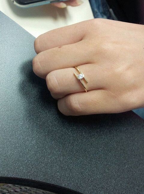 Catálogo de anillos de compromiso de Bodas.com - 1