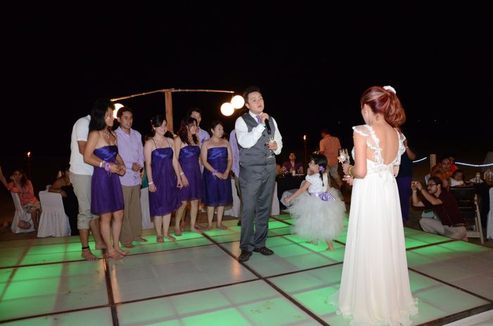 Mi esposo cantándome de sorpresa