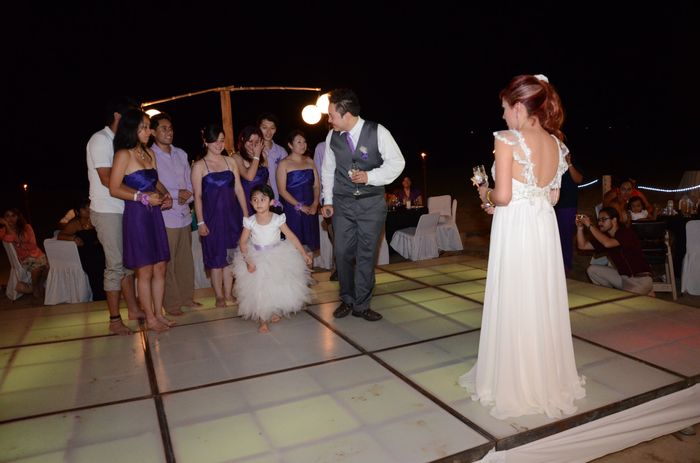 Mi esposo cantándome de sorpresa