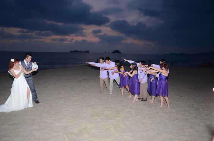 Pose con las damas y damos de honor