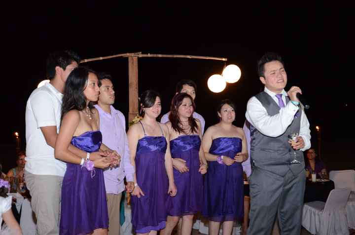 Mi esposo cantándome de sorpresa
