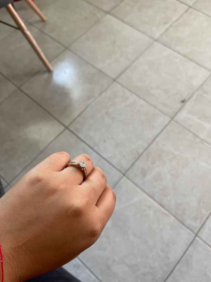 ¡Enséñanos el anillo de compromiso! 💍 - 1